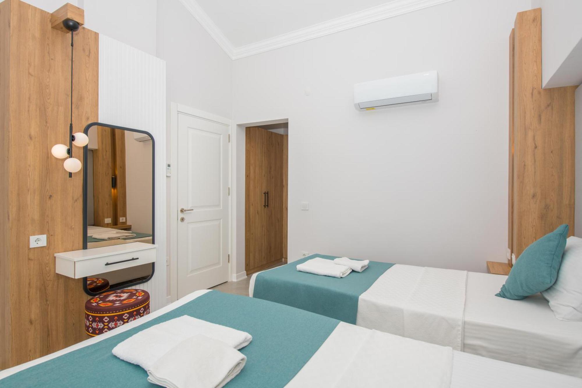 Beachfront White Villa With Private Swimming Pool Kalkan Kültér fotó