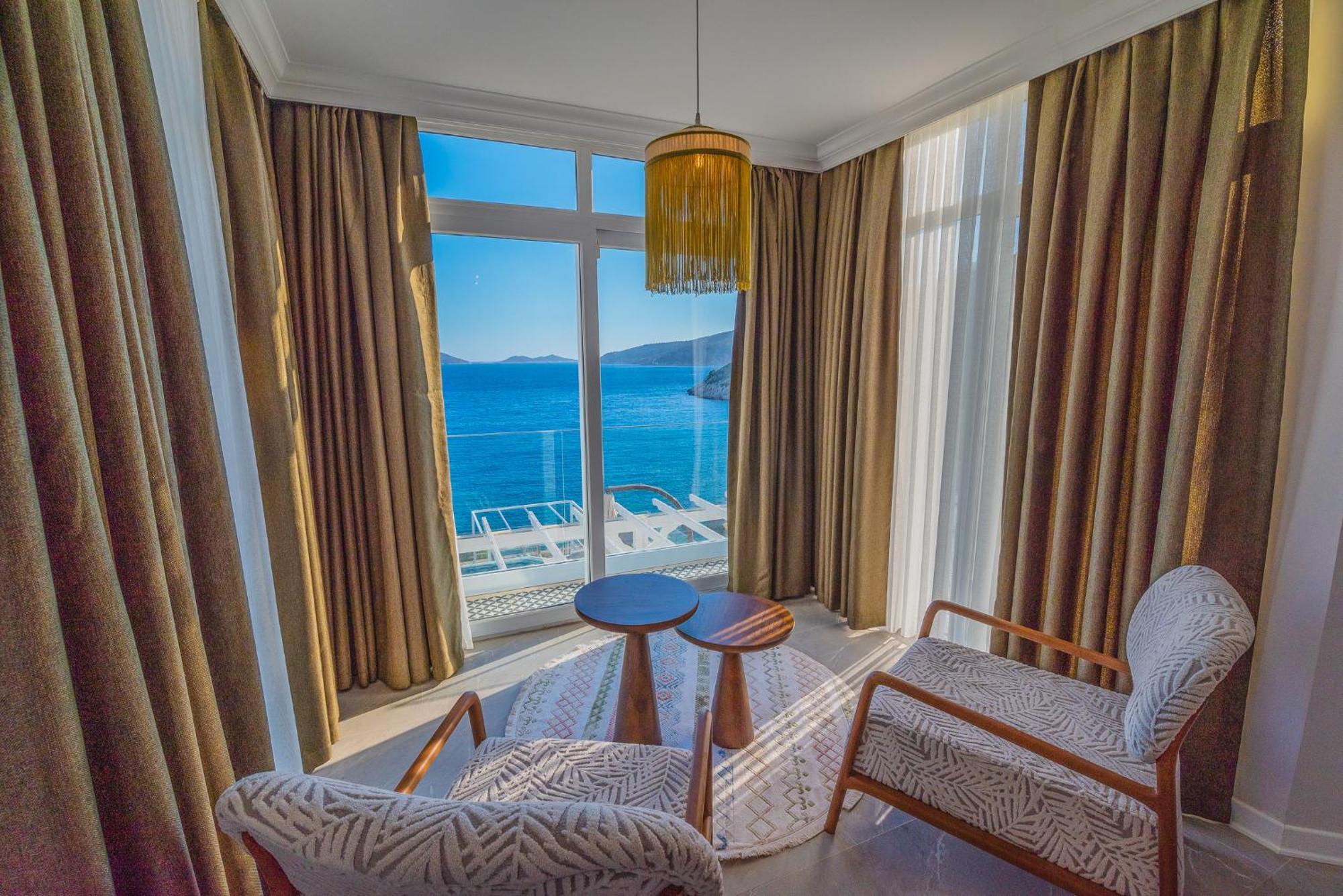 Beachfront White Villa With Private Swimming Pool Kalkan Kültér fotó