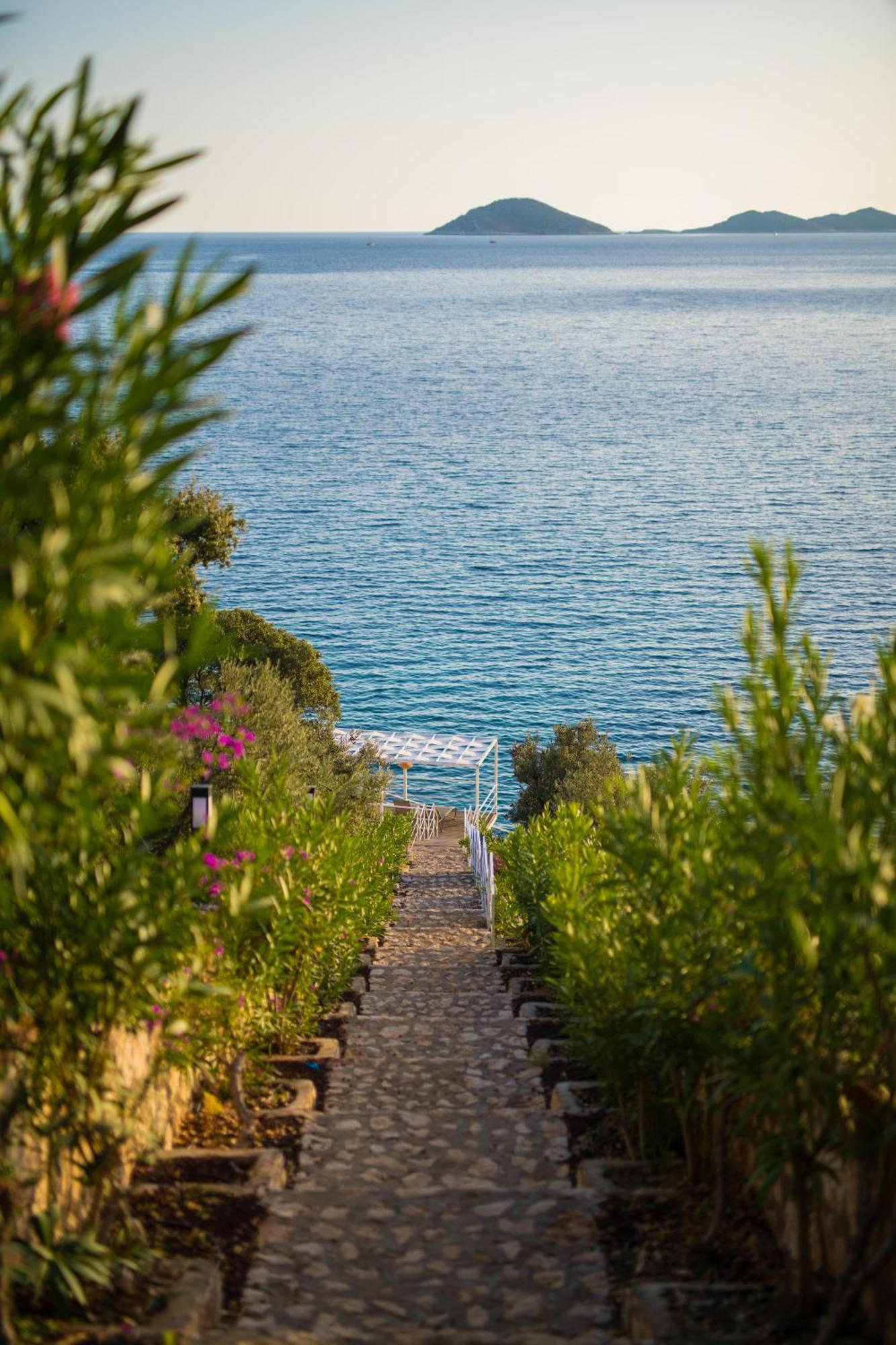 Beachfront White Villa With Private Swimming Pool Kalkan Kültér fotó