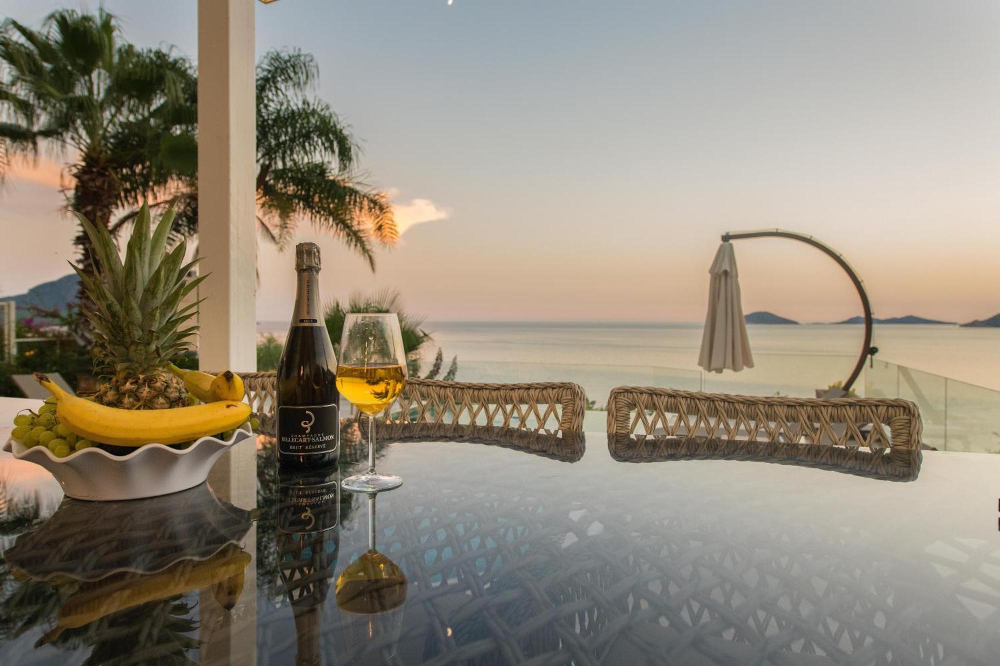Beachfront White Villa With Private Swimming Pool Kalkan Kültér fotó