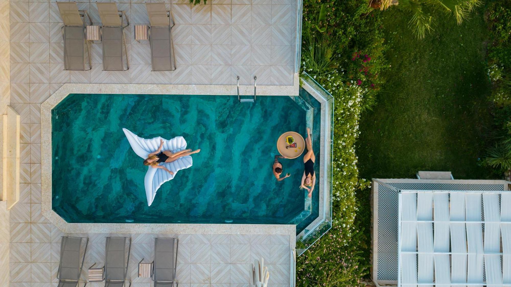 Beachfront White Villa With Private Swimming Pool Kalkan Kültér fotó