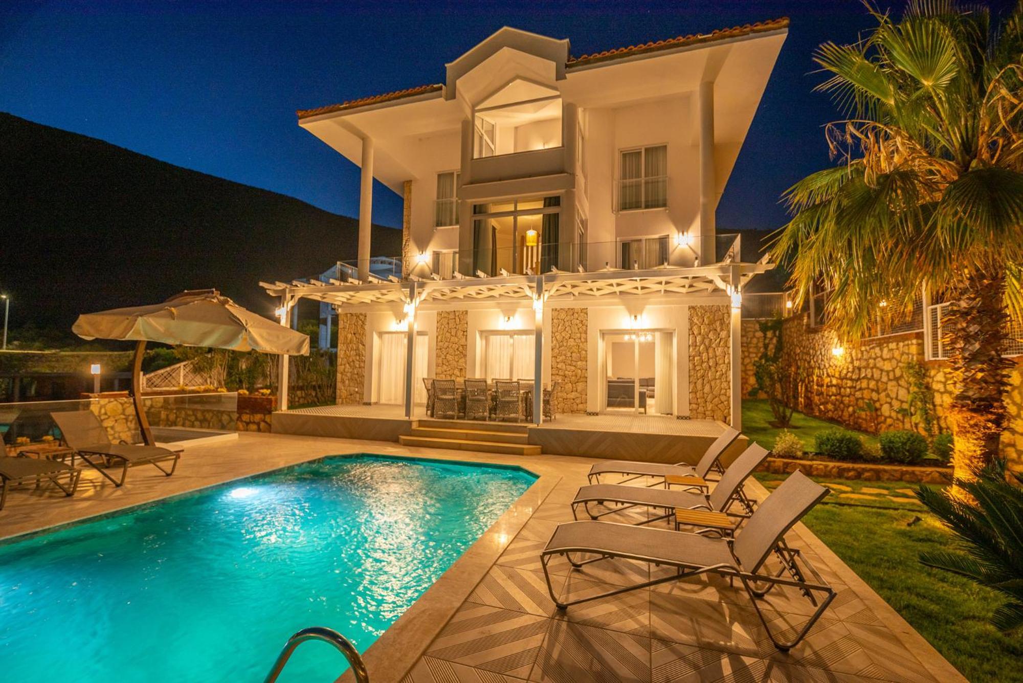 Beachfront White Villa With Private Swimming Pool Kalkan Kültér fotó